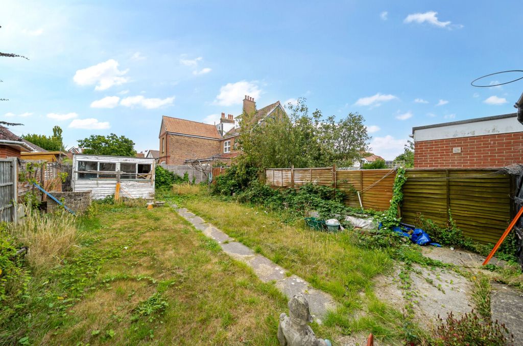 Property photo 3 of 7