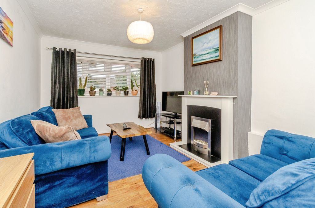 Property photo 2 of 15