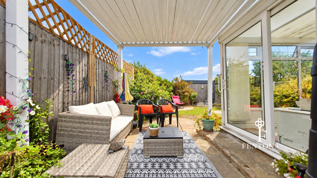 Property photo 2 of 23 Terrace / Patio