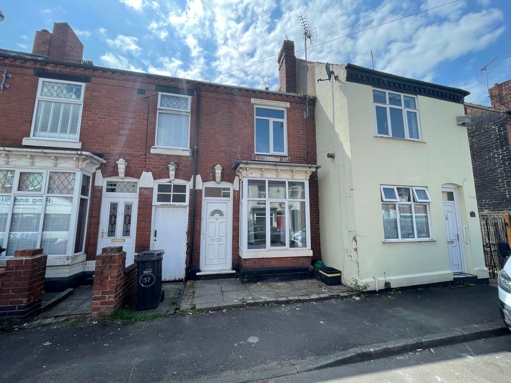 Property photo 2 of 8