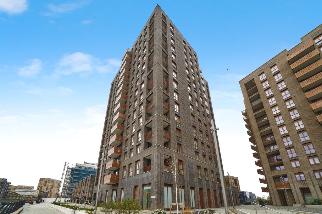 Property photo 1 of 15