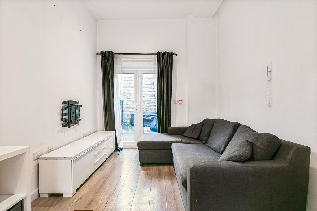 Property photo 3 of 16 Photo 2