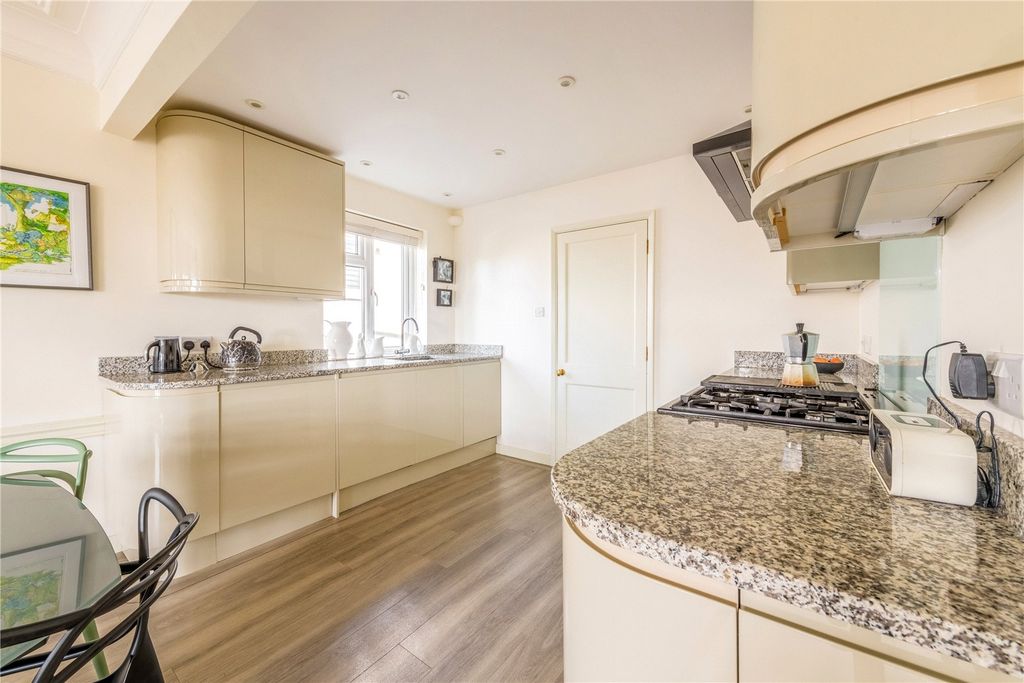 Additional image 11 of 2 bed flat for saleDyke Road, Hove, East Sussex BN3