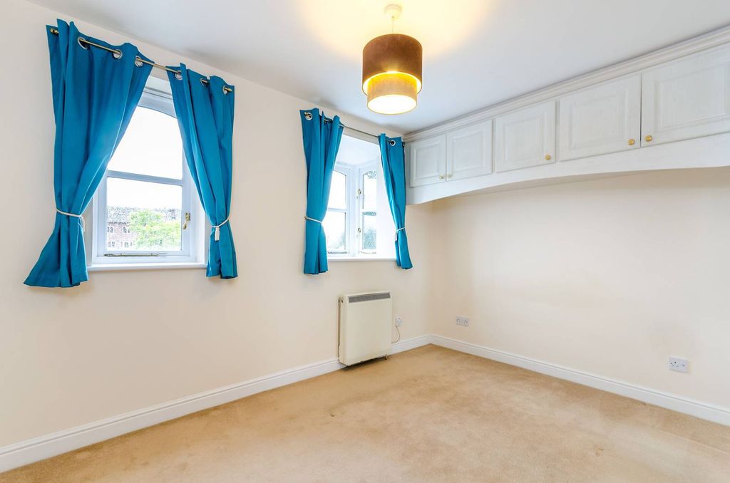 Property photo 1 of 9