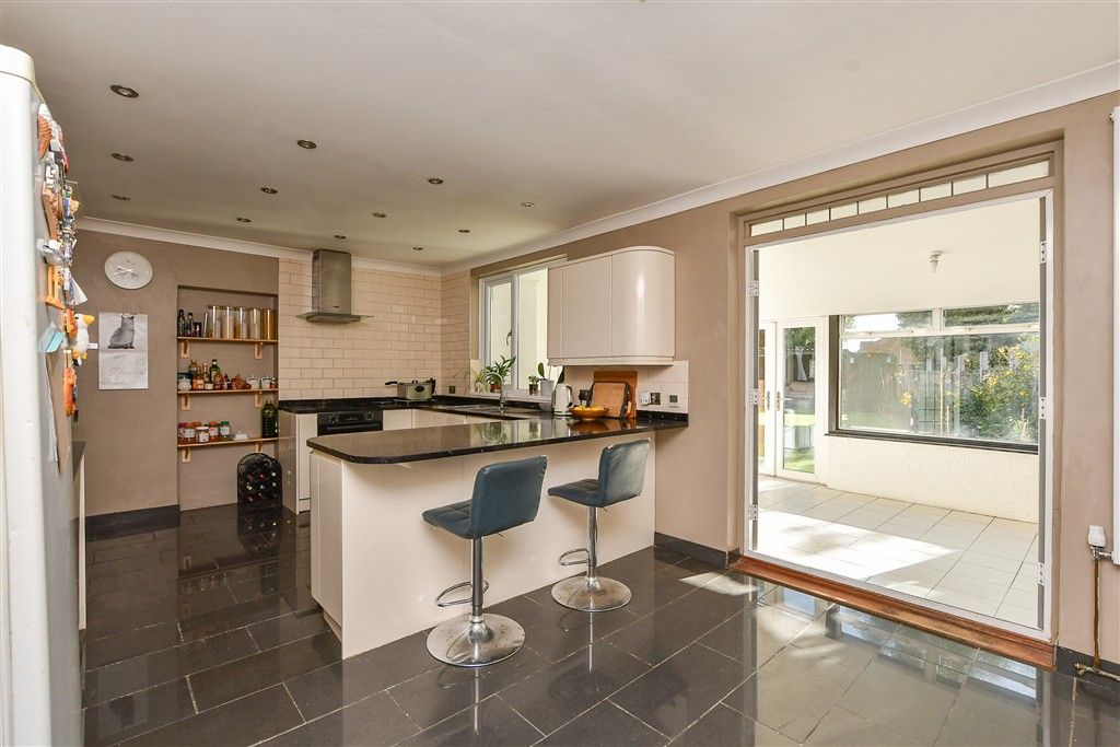 Property photo 3 of 19 Kitchen/Diner