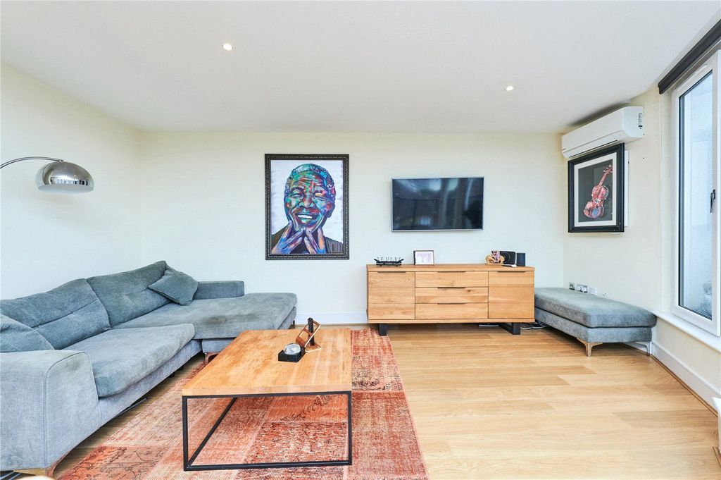 Property photo 3 of 13 Reception Room