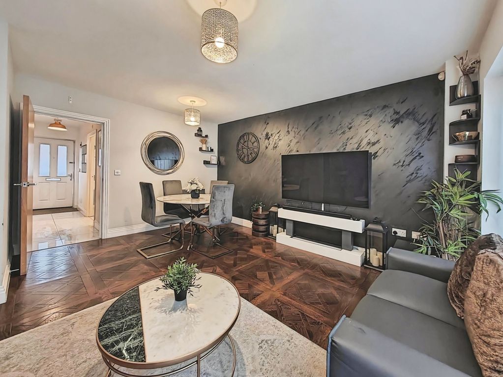 Property photo 3 of 12 Pbox-Img.Jpg