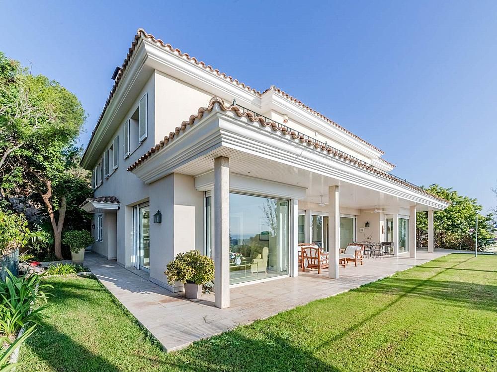 Property photo 1 of 50