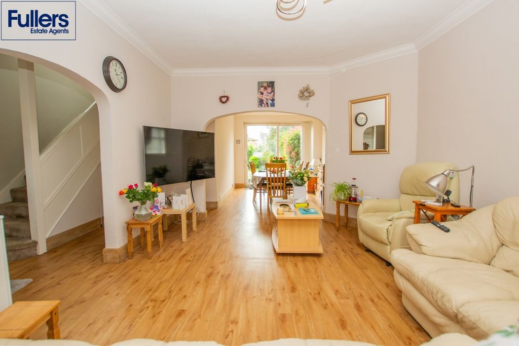 Property photo 3 of 16