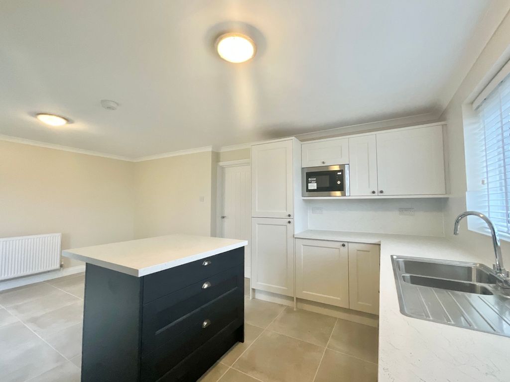 Property photo 3 of 30