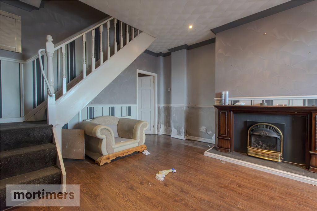 Property photo 2 of 24 Living Room