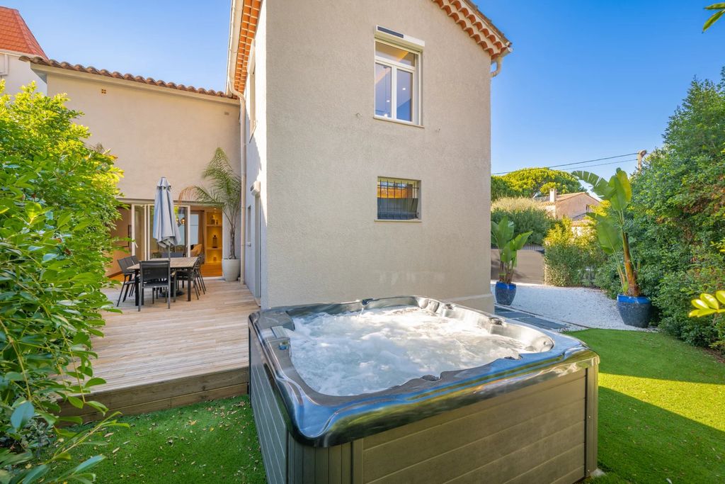 Property photo 2 of 21