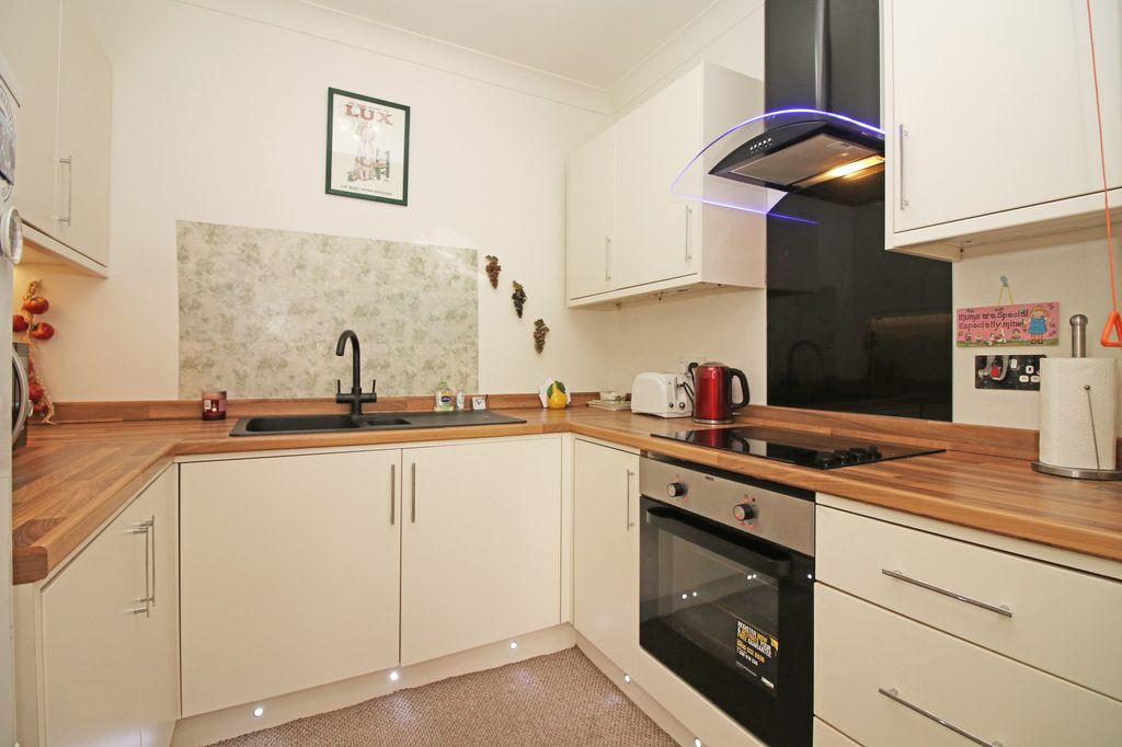 Property photo 3 of 19