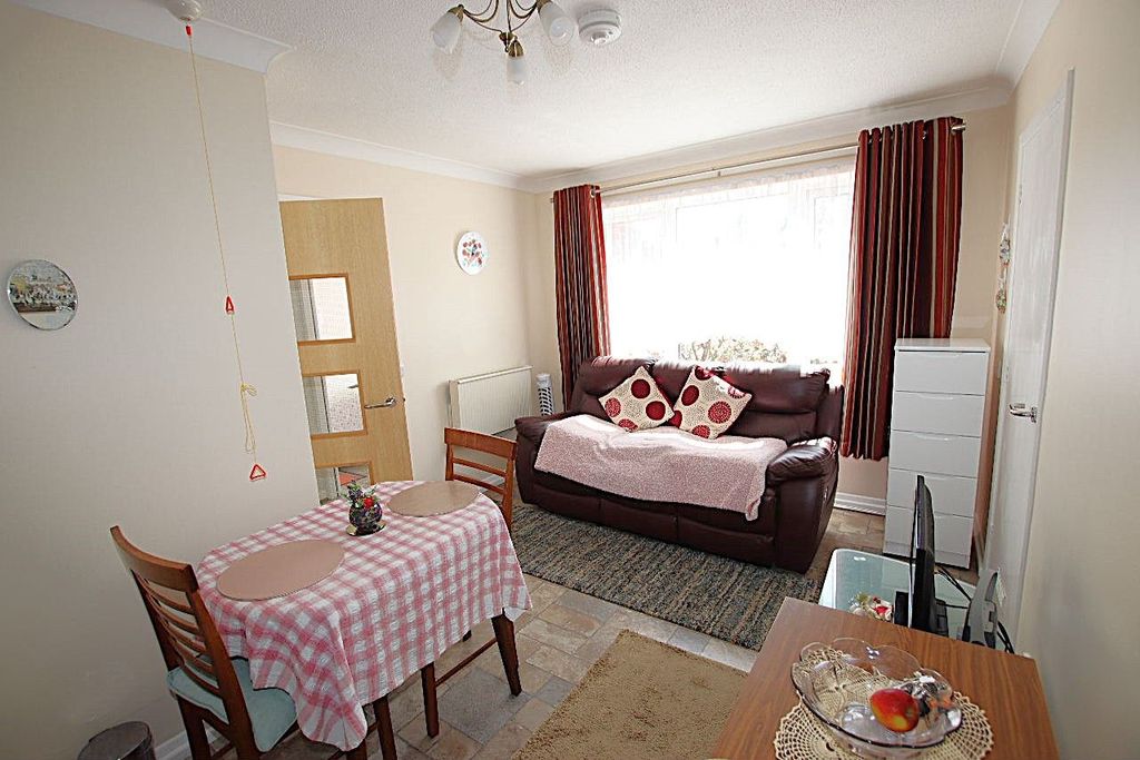 Property photo 2 of 15 Gallery