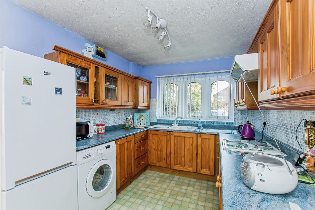 Property photo 2 of 16