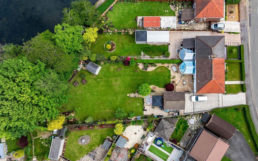 Property photo 3 of 61 Aerial