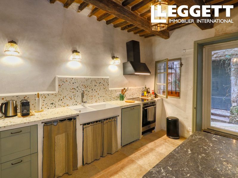 Property photo 2 of 10