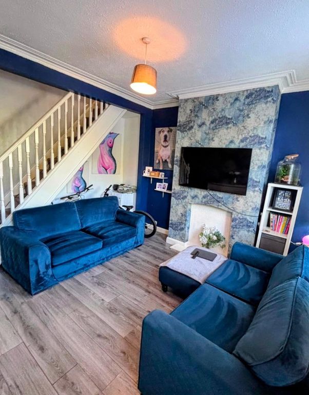 Property photo 2 of 12