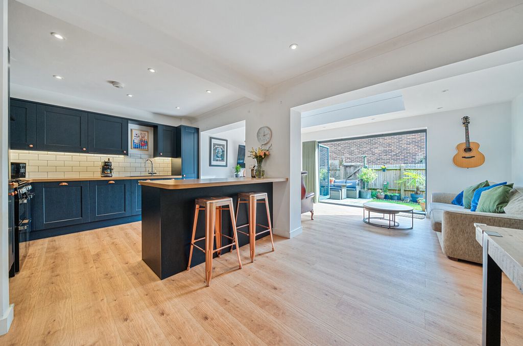 Property photo 3 of 20 1410488-36-69Af14...