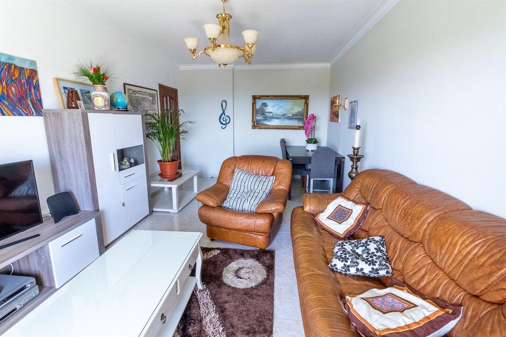 Property photo 1 of 33