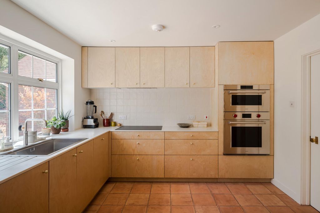 Property photo 3 of 34 19594714_N28_Webres.Jpg