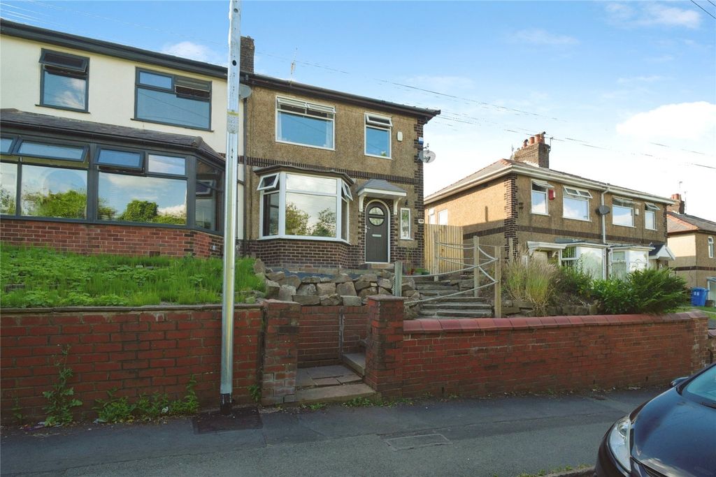 Property photo 1 of 18 External
