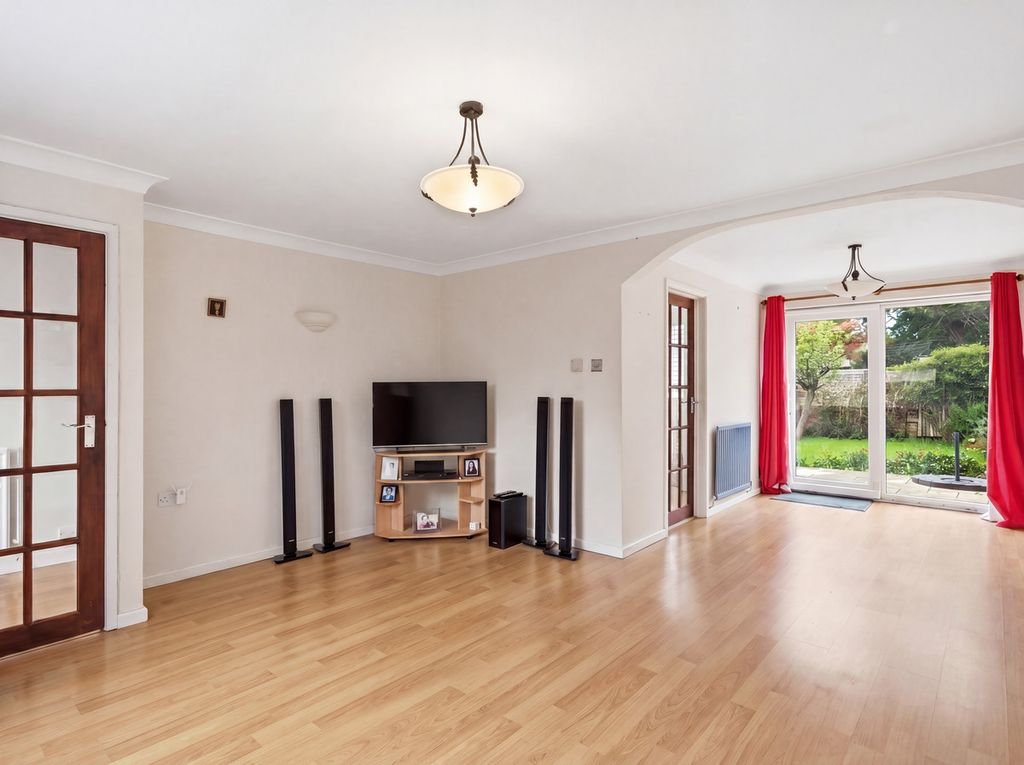 Property photo 3 of 16