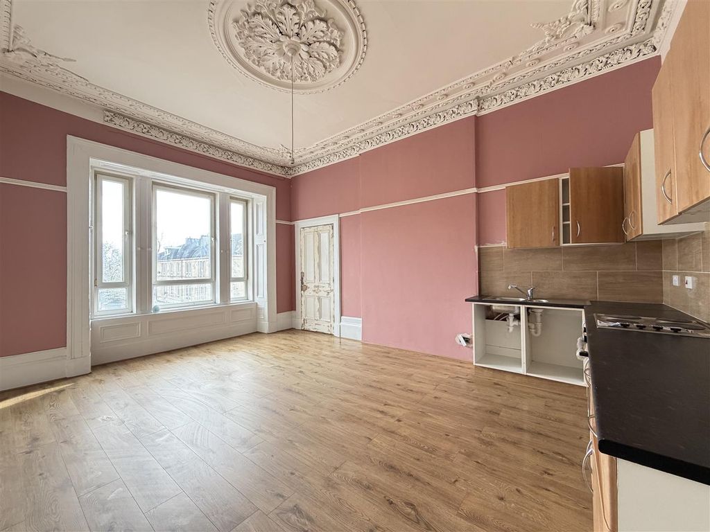 Property photo 3 of 5 Kitchen / Dining