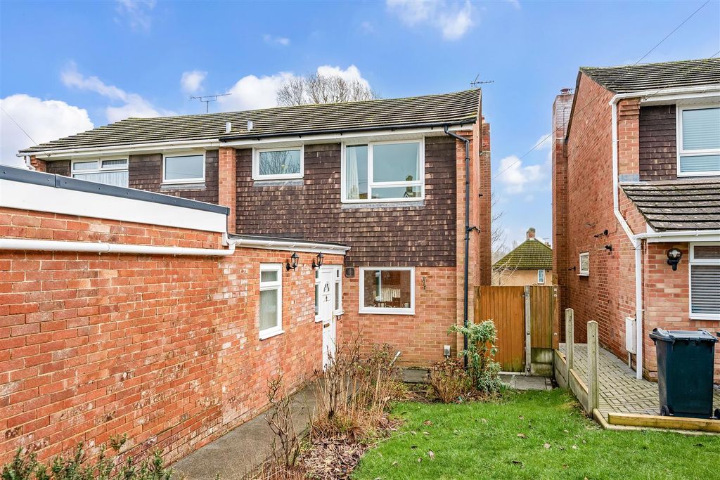 Property photo 1 of 22 Front Of House.Jpg