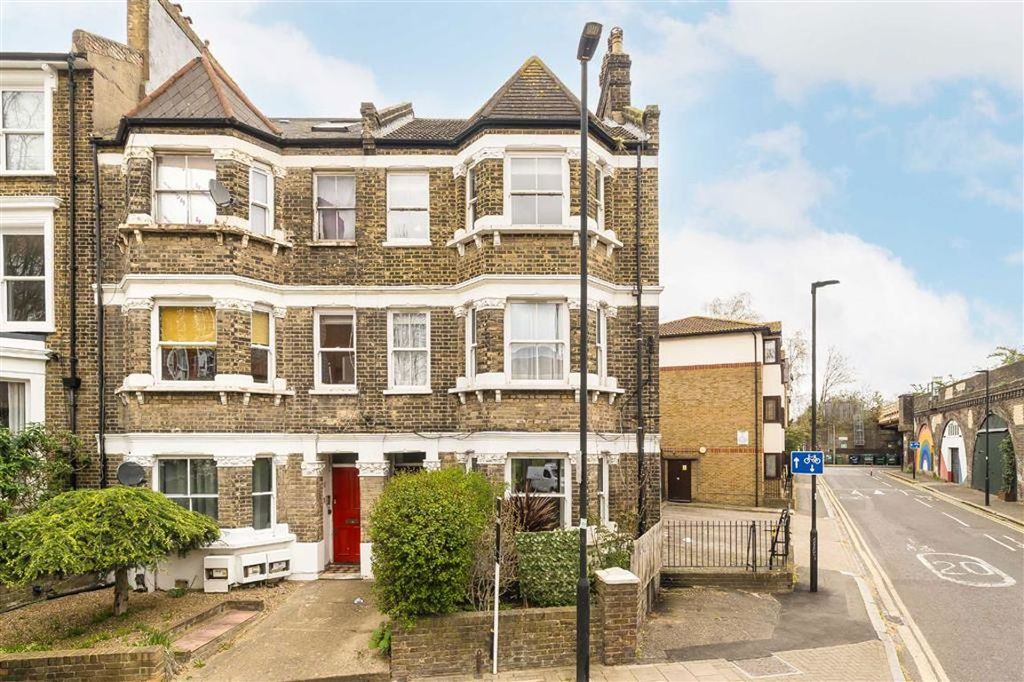 Property photo 1 of 5