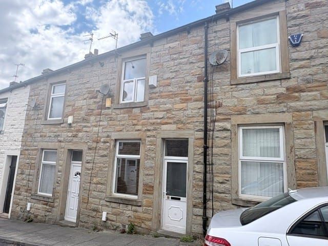 Property photo 1 of 7