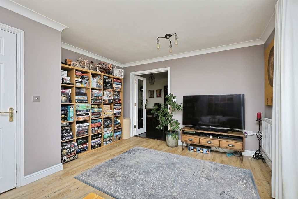 Property photo 3 of 19