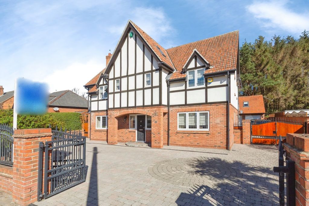 Property photo 1 of 19