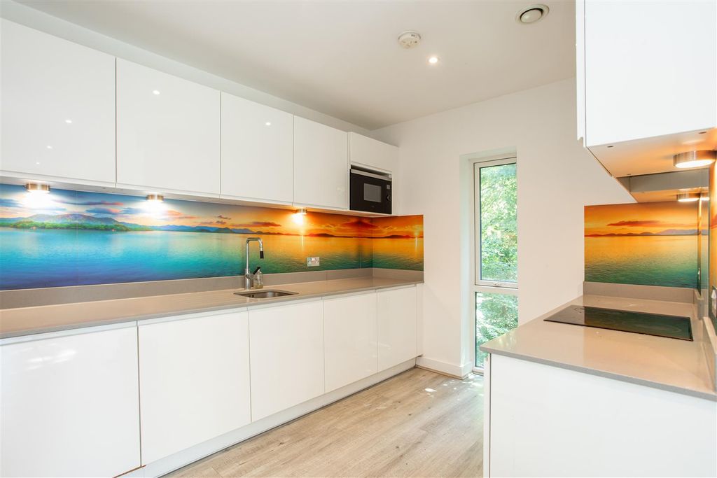 Property photo 2 of 15 Kitchen