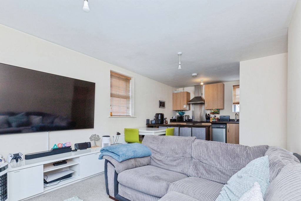 Property photo 3 of 18 Pbox-Img.Jpg