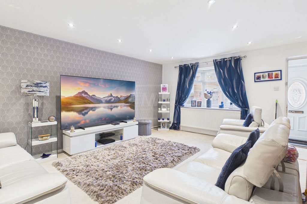 Property photo 2 of 16 Living Room