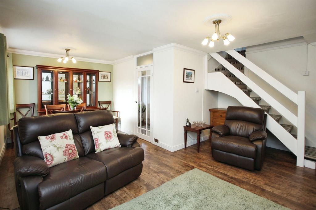 Property photo 3 of 17