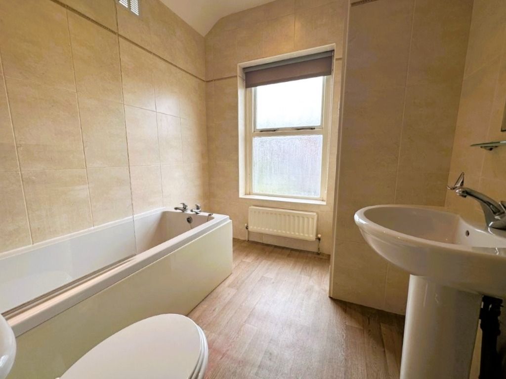 Property photo 2 of 8 Photo 1