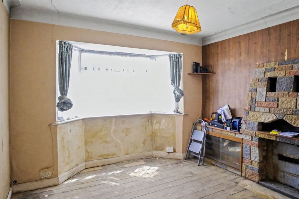 Property photo 2 of 9