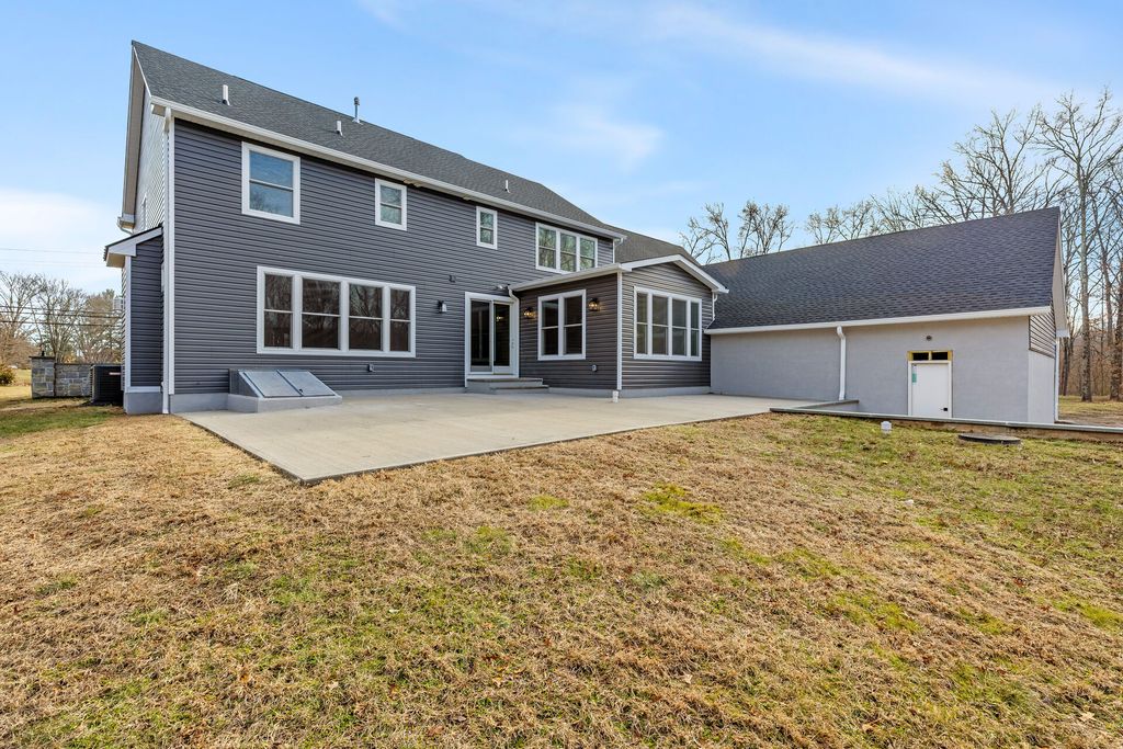 Property photo 3 of 8 <Alttext/>