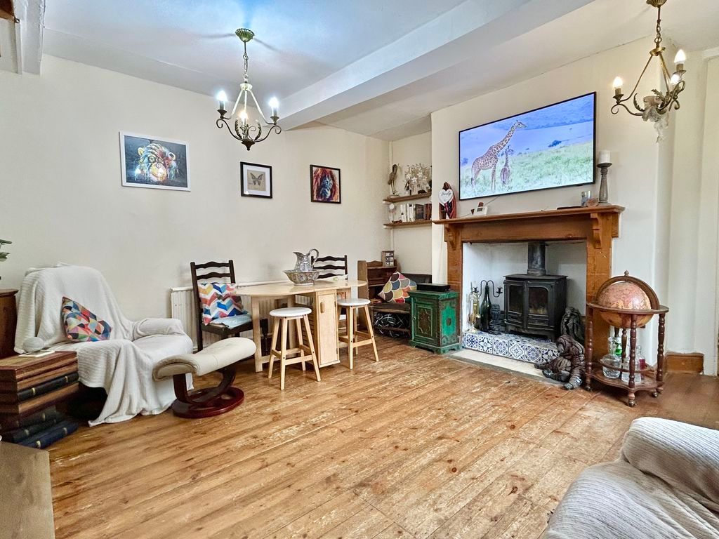 Property photo 3 of 18 Dining Room