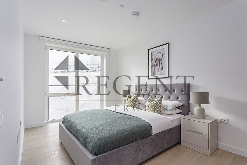 Property photo 3 of 7 Bedroom 1