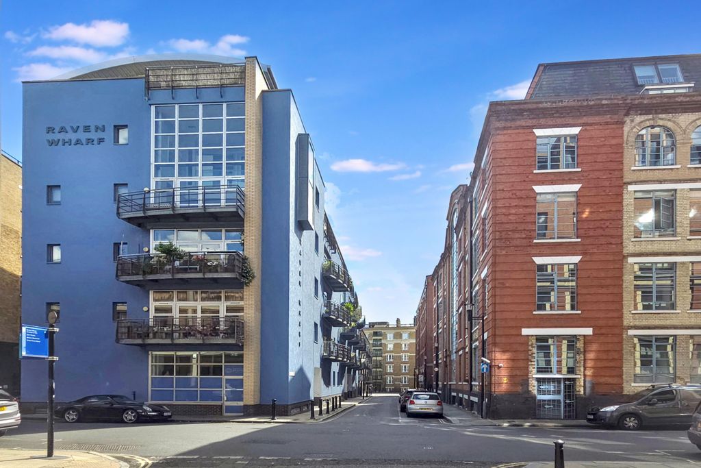 Property photo 2 of 2 11 Raven Wharf, Lafone Street, London Se1 2Lr