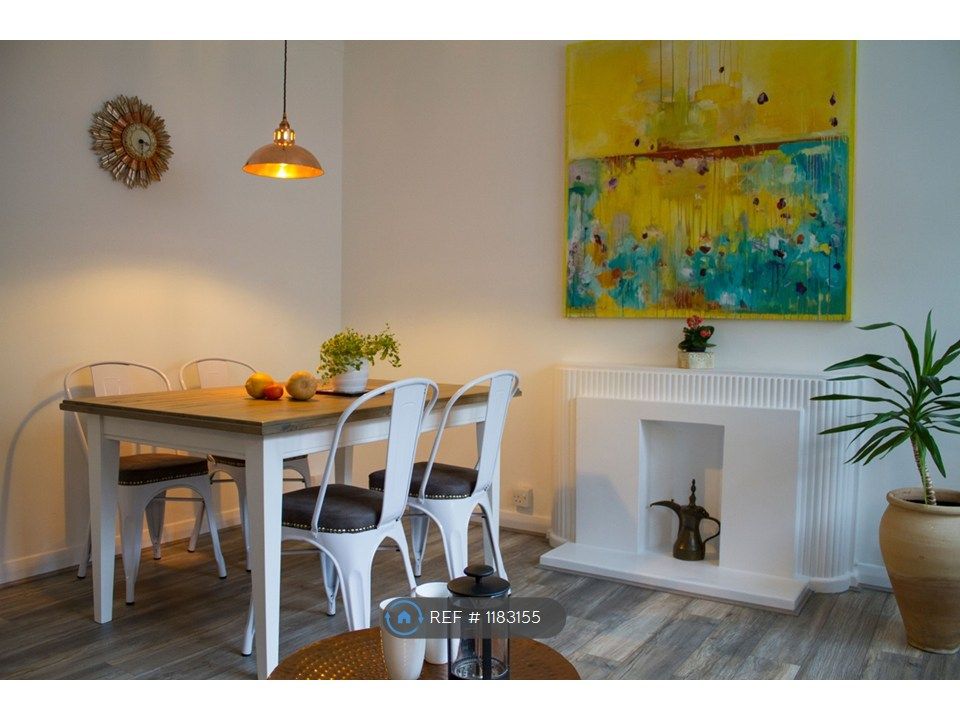 Property photo 1 of 18 Living/Dining Room