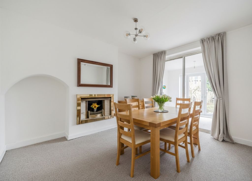 Property photo 3 of 11 Dining Room Ai Furninshed