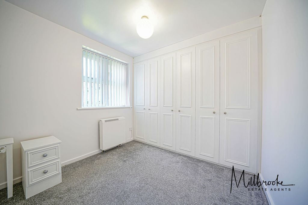 Property photo 3 of 28