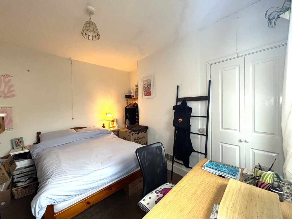 Property photo 2 of 13 Bedroom