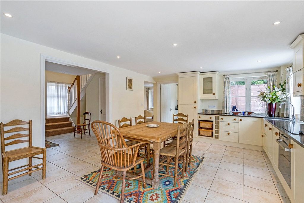 Property photo 2 of 21 Kitchen/Dining Room