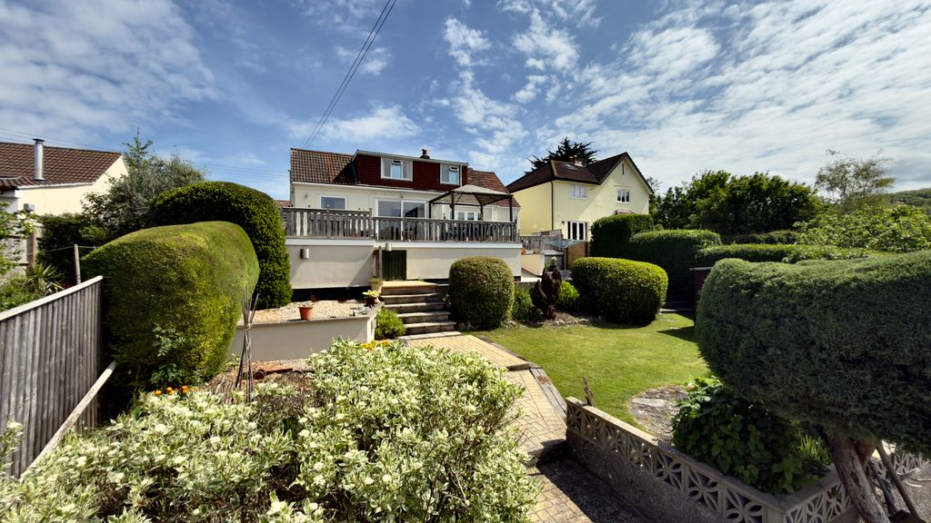 Property photo 1 of 34