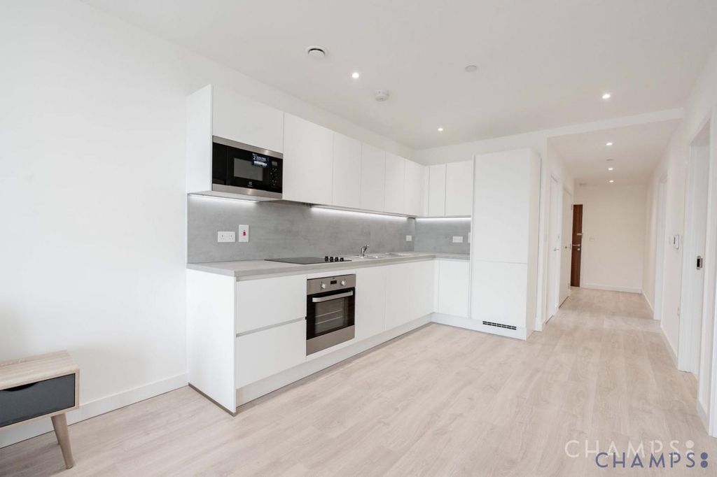 Property photo 3 of 10 Gallery